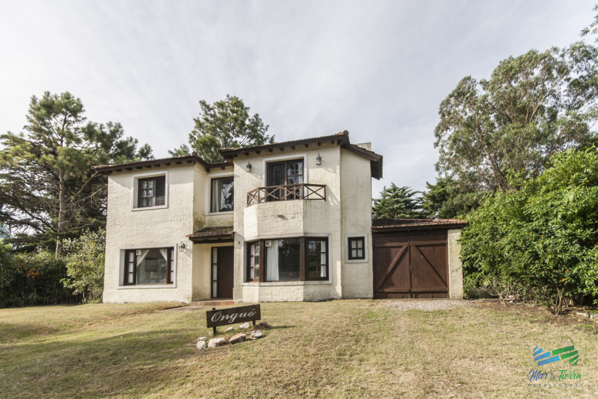 Casa ID.4923 - Casa en Pinares, Punta del Este, 3 dormitorios, piscina
