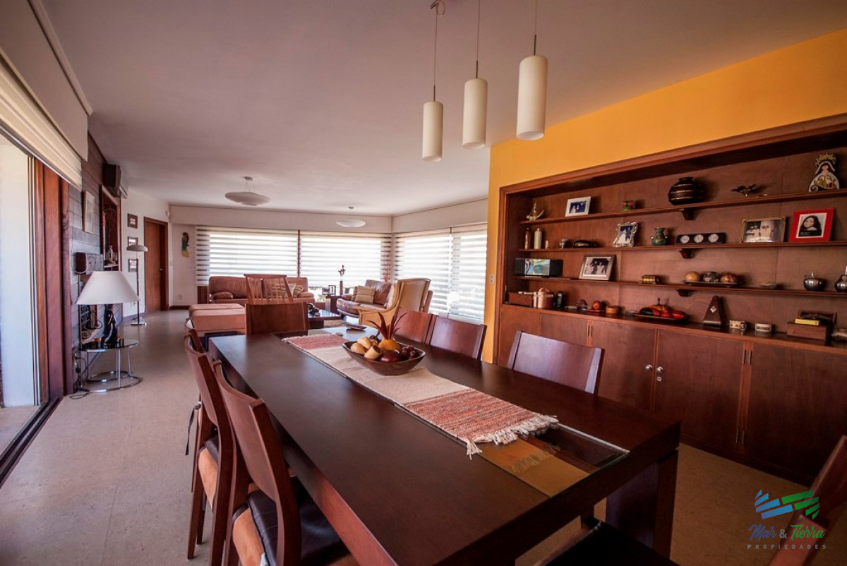 Casa ID.3644 - Casa en Punta del Este, playa mansa, 4 dormitorios , piscina y barbacoa.