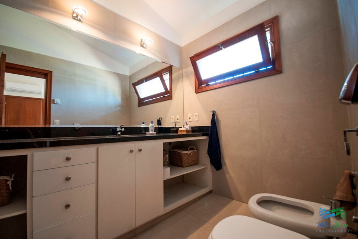 Casa ID.3644 - Casa en Punta del Este, playa mansa, 4 dormitorios , piscina y barbacoa.