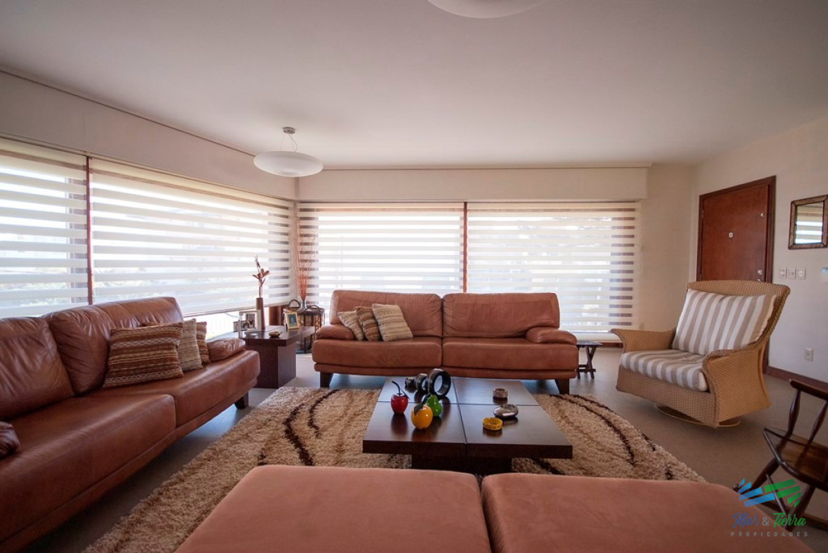Casa ID.3644 - Casa en Punta del Este, playa mansa, 4 dormitorios , piscina y barbacoa.