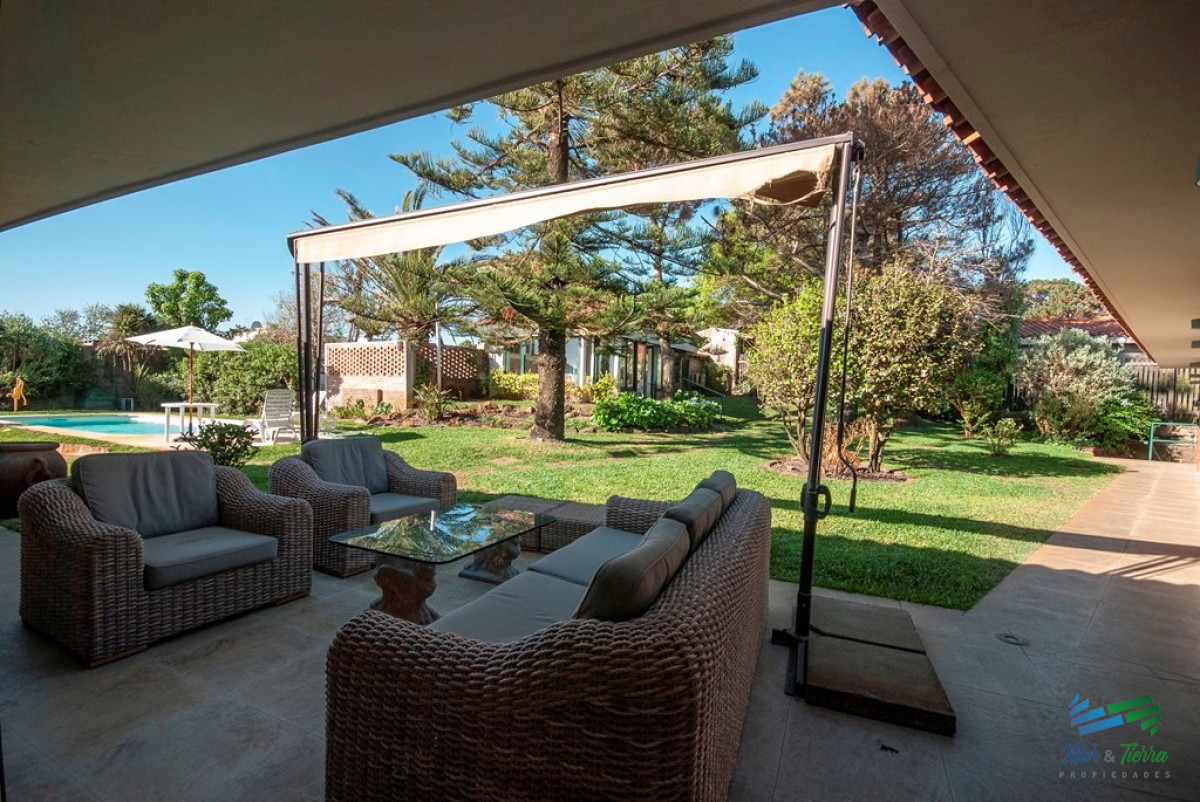 Casa ID.3644 - Casa en Punta del Este, playa mansa, 4 dormitorios , piscina y barbacoa.