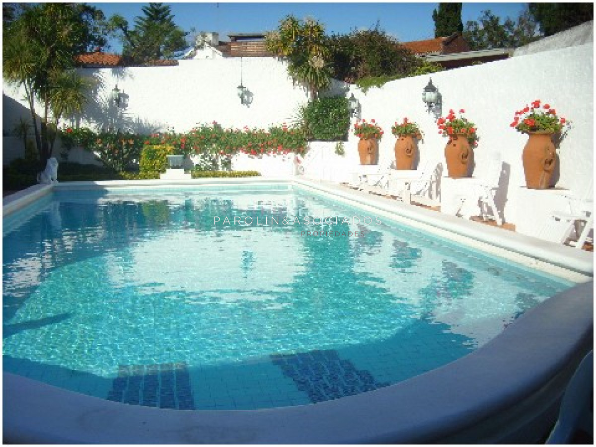 casa en venta de 5 dormitorios en playa mansa, punta del este. - jpa4877c