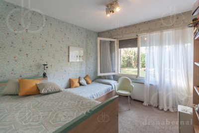 Casa ID.2212 - Casa en Punta del Este, barrio Cantegril, 4 dormitorios , piscina calefaccionada..