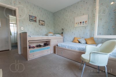 Casa ID.2212 - Casa en Punta del Este, barrio Cantegril, 4 dormitorios , piscina calefaccionada..