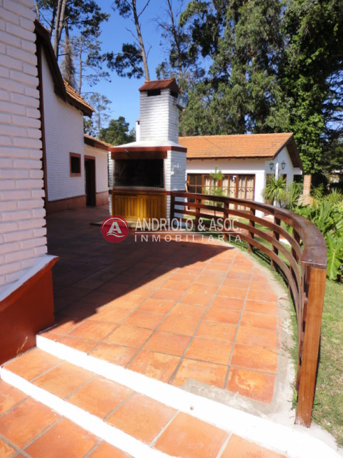 Casa ID.6635 - Casa en Pinares, 4 dormitorios *