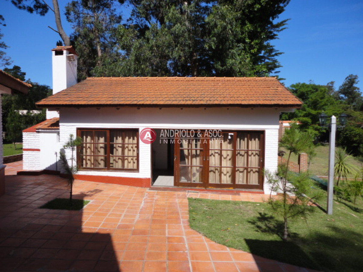 Casa ID.6635 - Casa en Pinares, 4 dormitorios *