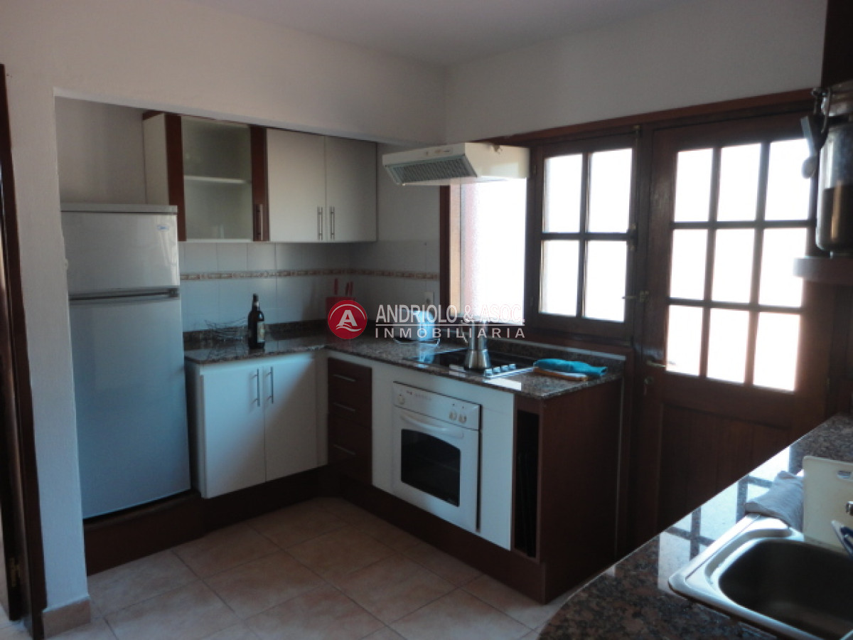 Casa ID.6635 - Casa en Pinares, 4 dormitorios *