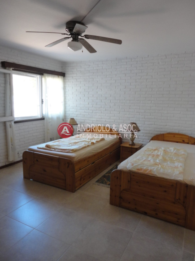 Casa ID.6635 - Casa en Pinares, 4 dormitorios *