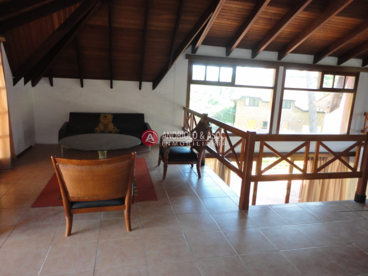 Casa ID.6635 - Casa en Pinares, 4 dormitorios *