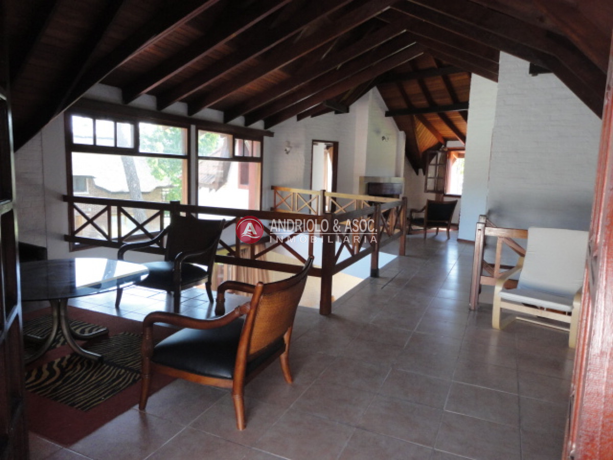 Casa ID.6635 - Casa en Pinares, 4 dormitorios *