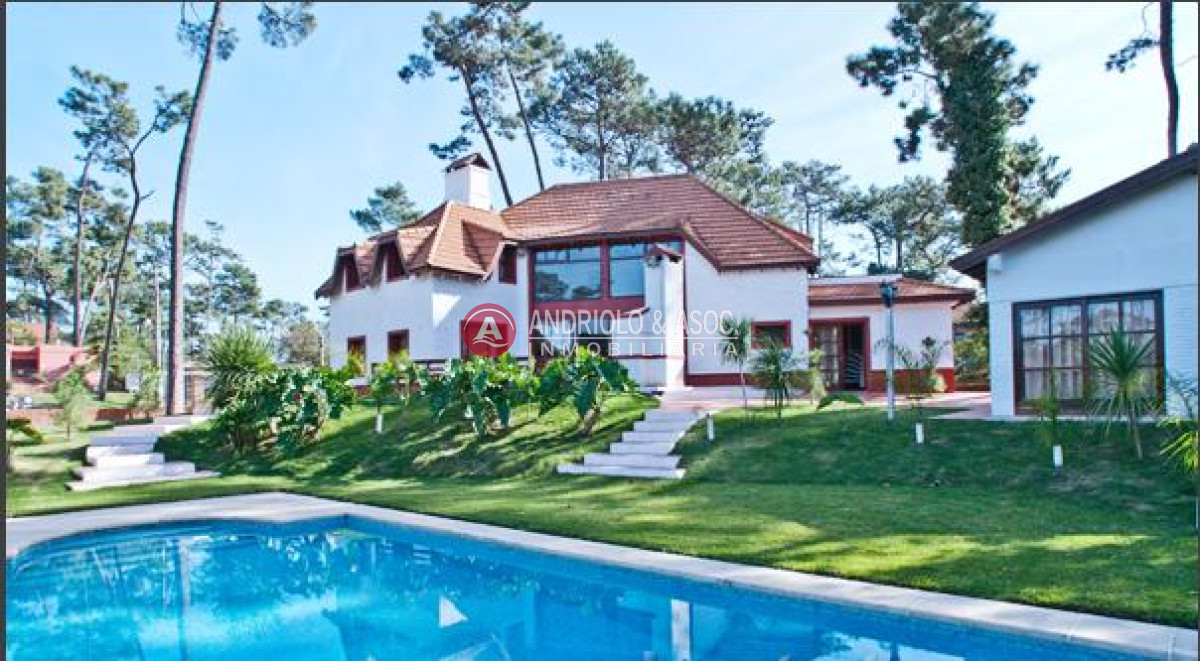 Casa ID.6635 - Casa en Pinares, 4 dormitorios *
