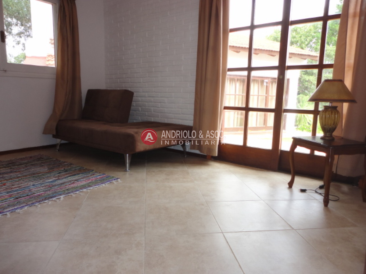 Casa ID.6635 - Casa en Pinares, 4 dormitorios *