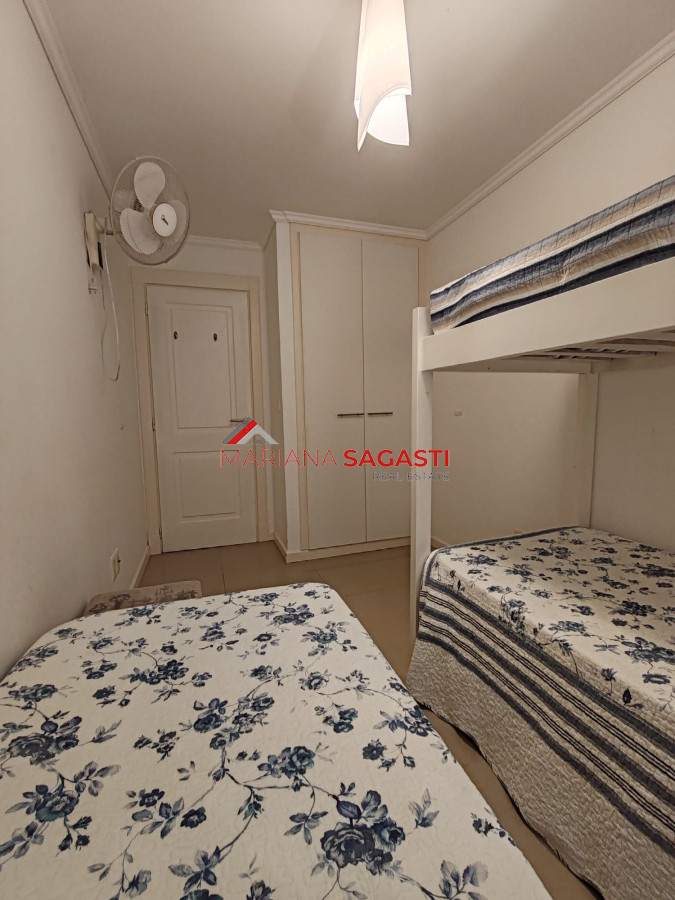 Apartamento ID.3540 - Punta del este, Península, departamento de 2 dormitorios con piscina, terraza y cochera.