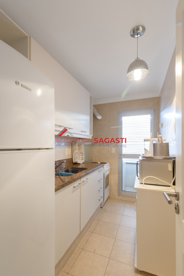 Apartamento ID.3540 - Punta del este, Península, departamento de 2 dormitorios con piscina, terraza y cochera.