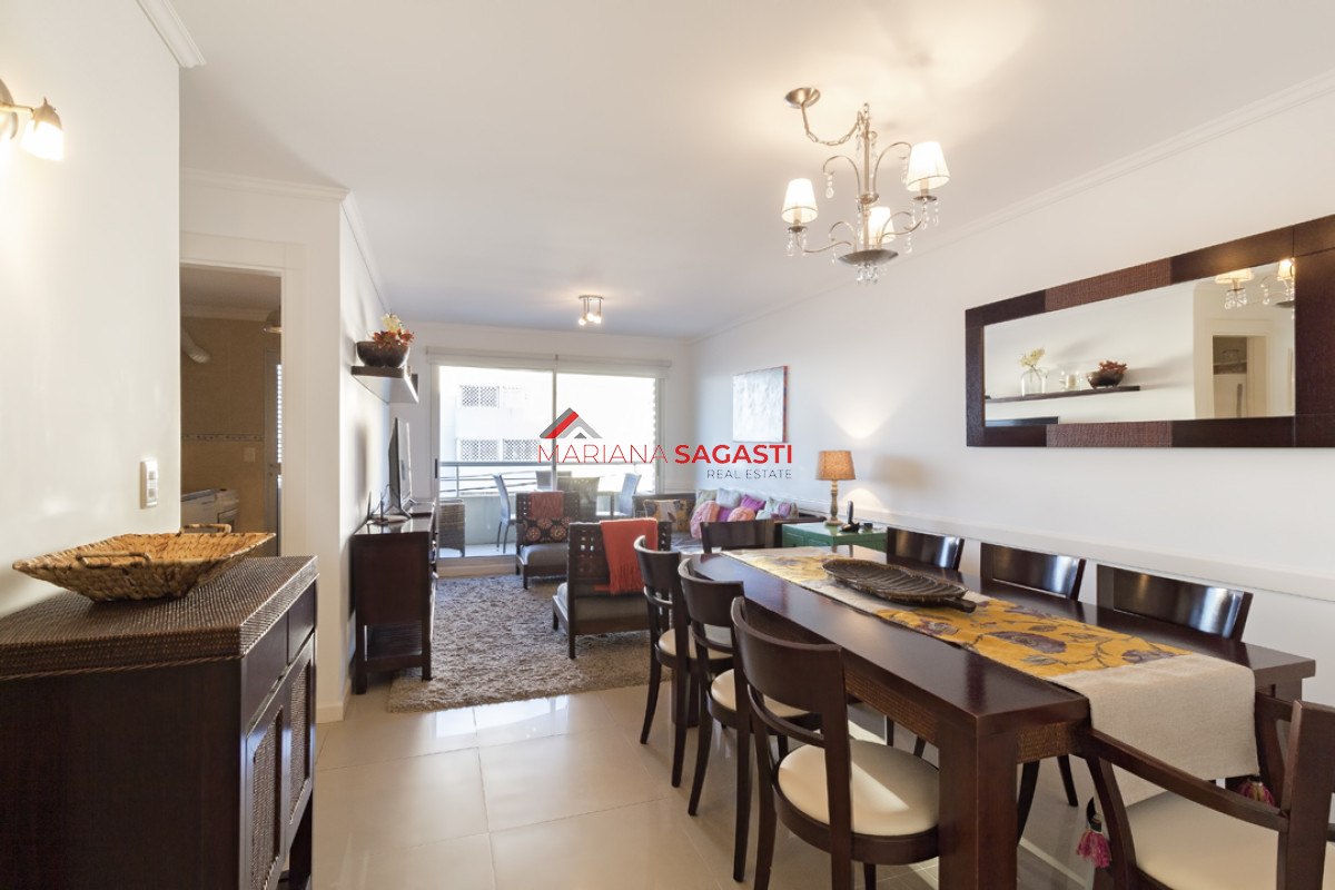 Apartamento ID.3540 - Punta del este, Península, departamento de 2 dormitorios con piscina, terraza y cochera.