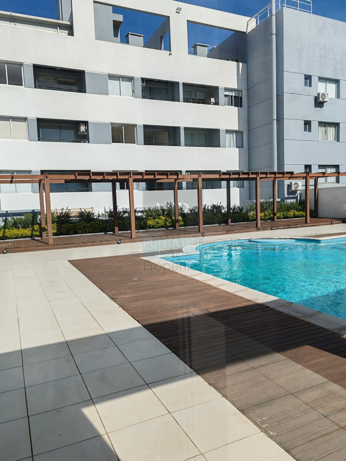 Apartamento ID.1982 - Venta apartamento de 2 dormitorios con piscina Peninsula Punta del Este