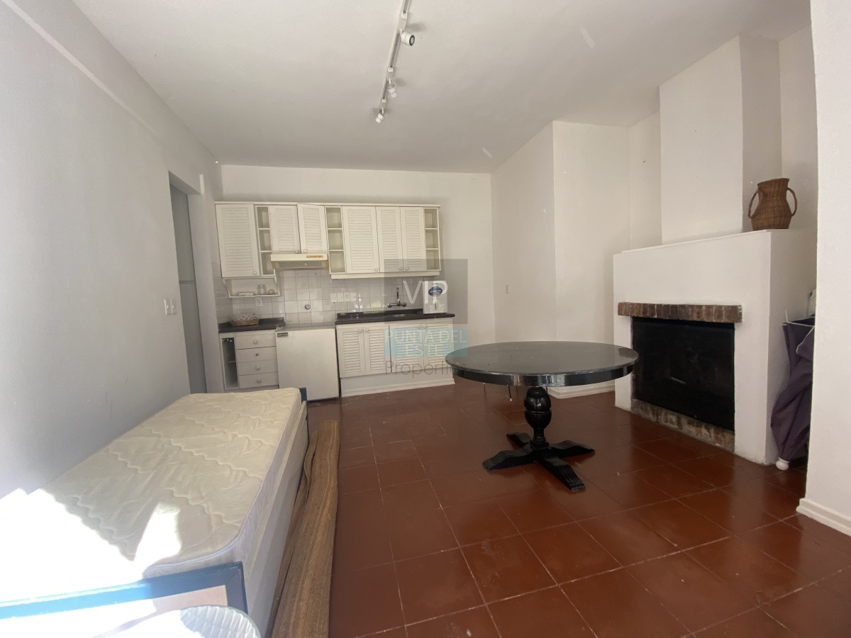 Casa ID.2341 - Punta del Este, importante residencia con piscina y cancha de paddle