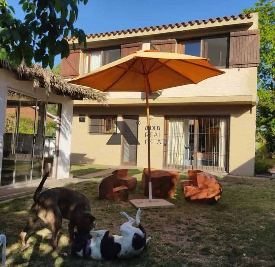 venta casa 3 dormitorios en pinares - aix1477c