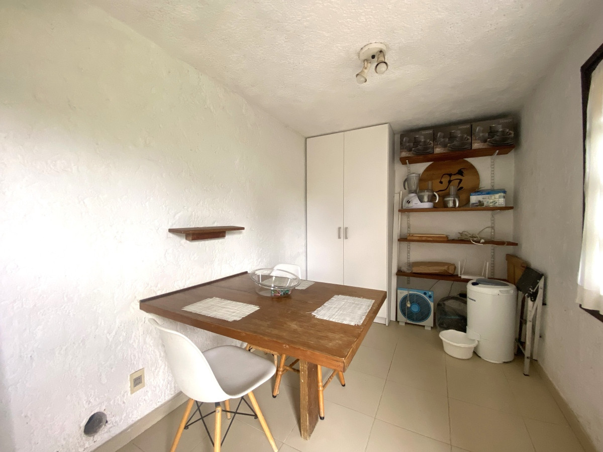 Casa ID.1479 - Venta casa 4 dormitorios en Barrio Pinares