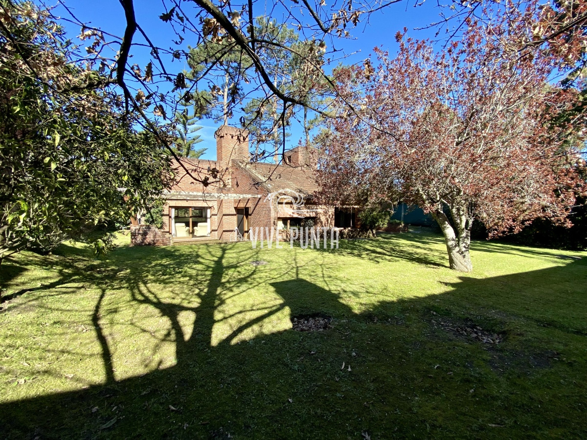 Casa ID.508 - Casa en una sola planta, 3 dormitorios en Pinares, Punta del Este.