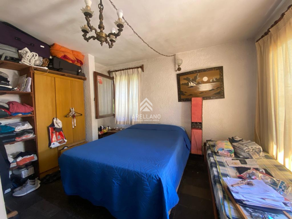 Casa ID.5627 - Venta Chalet de 3 dormitorios, ideal para vivienda permanente.