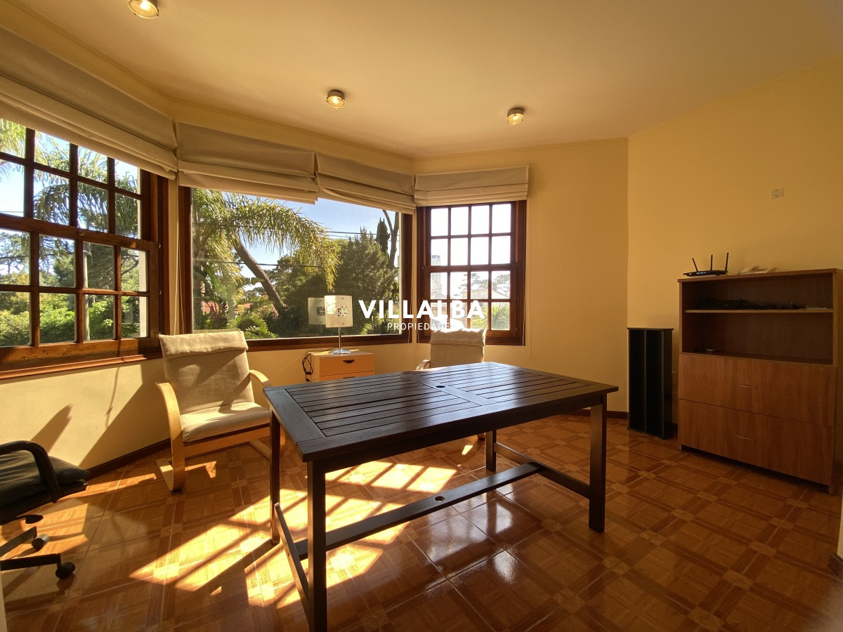 Casa ID.3584 - Punta del Este, gran residencia en mansa, 6 dormitorios y piscina climatizada.