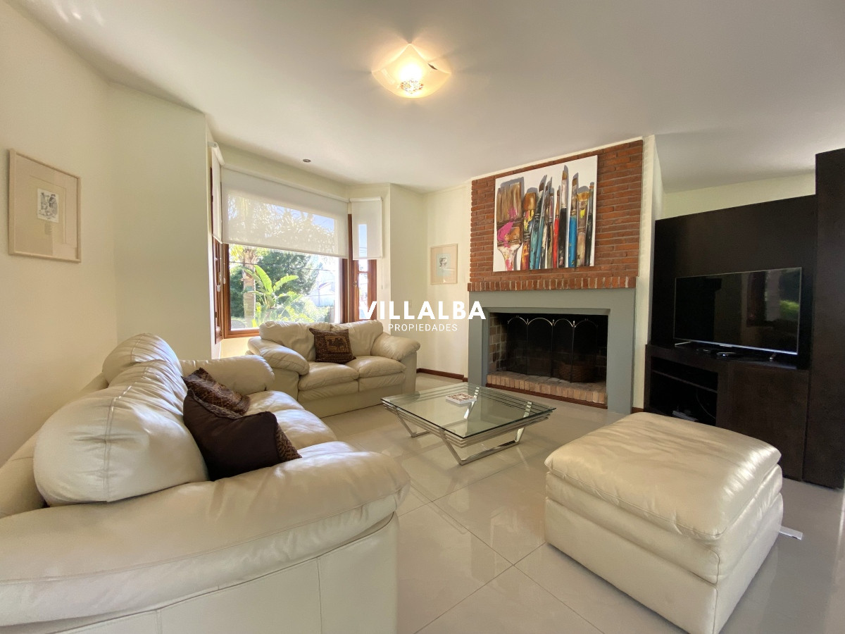 Casa ID.3584 - Punta del Este, gran residencia en mansa, 6 dormitorios y piscina climatizada.