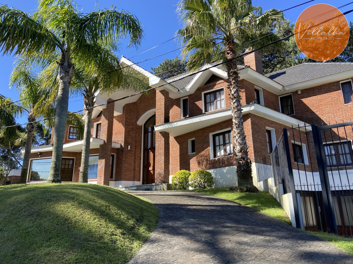 Apartamento ID.3584 - Punta del Este, gran residencia en mansa, 6 dormitorios y piscina climatizada.