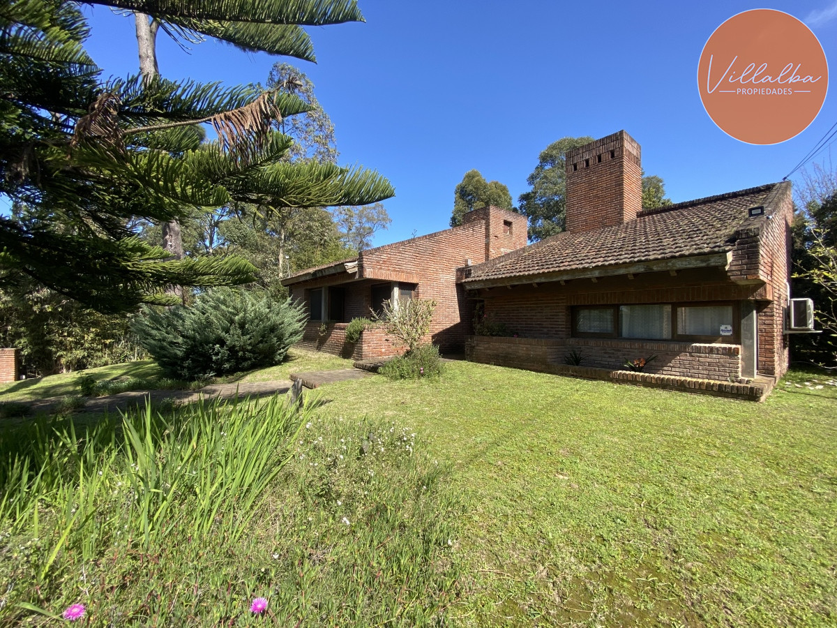 Apartamento ID.3177 - Casa en una sola planta, 3 dormitorios en Pinares, Punta del Este.
