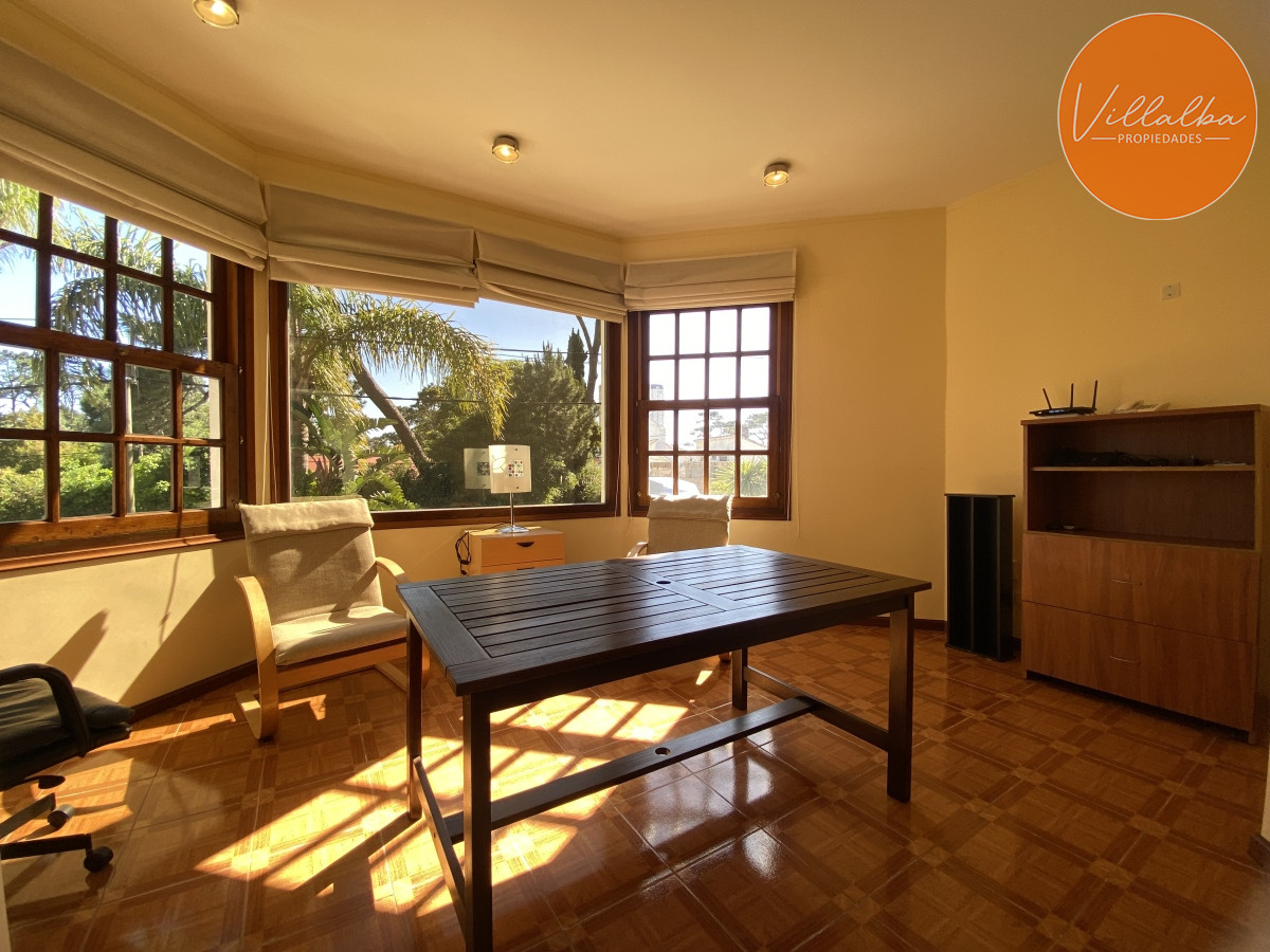 Apartamento ID.3584 - Punta del Este, gran residencia en mansa, 6 dormitorios y piscina climatizada.
