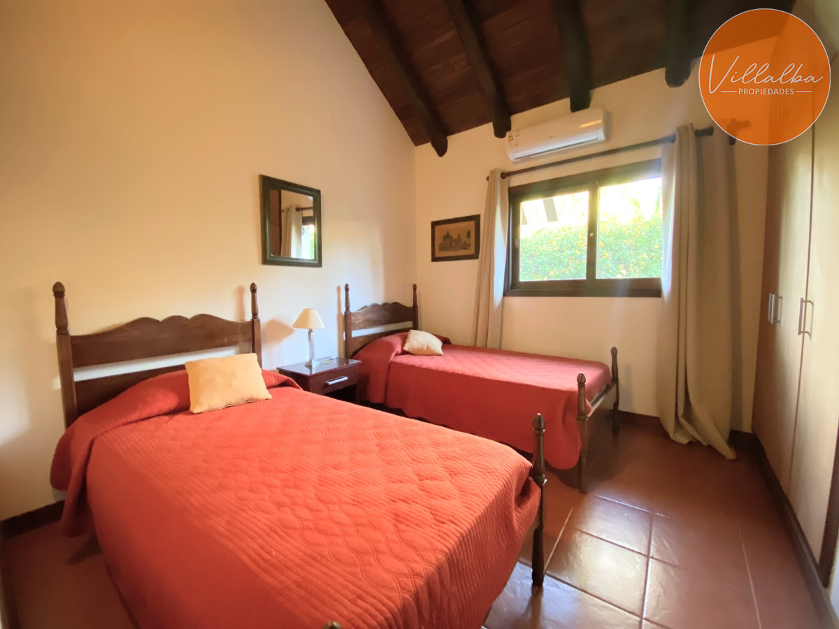 Casa ID.2884 - Punta del Este, chalet con piscina, barbacoa y 4 dormitorios. 