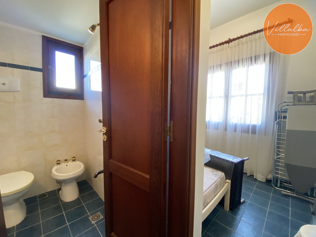 Apartamento ID.3584 - Punta del Este, gran residencia en mansa, 6 dormitorios y piscina climatizada.