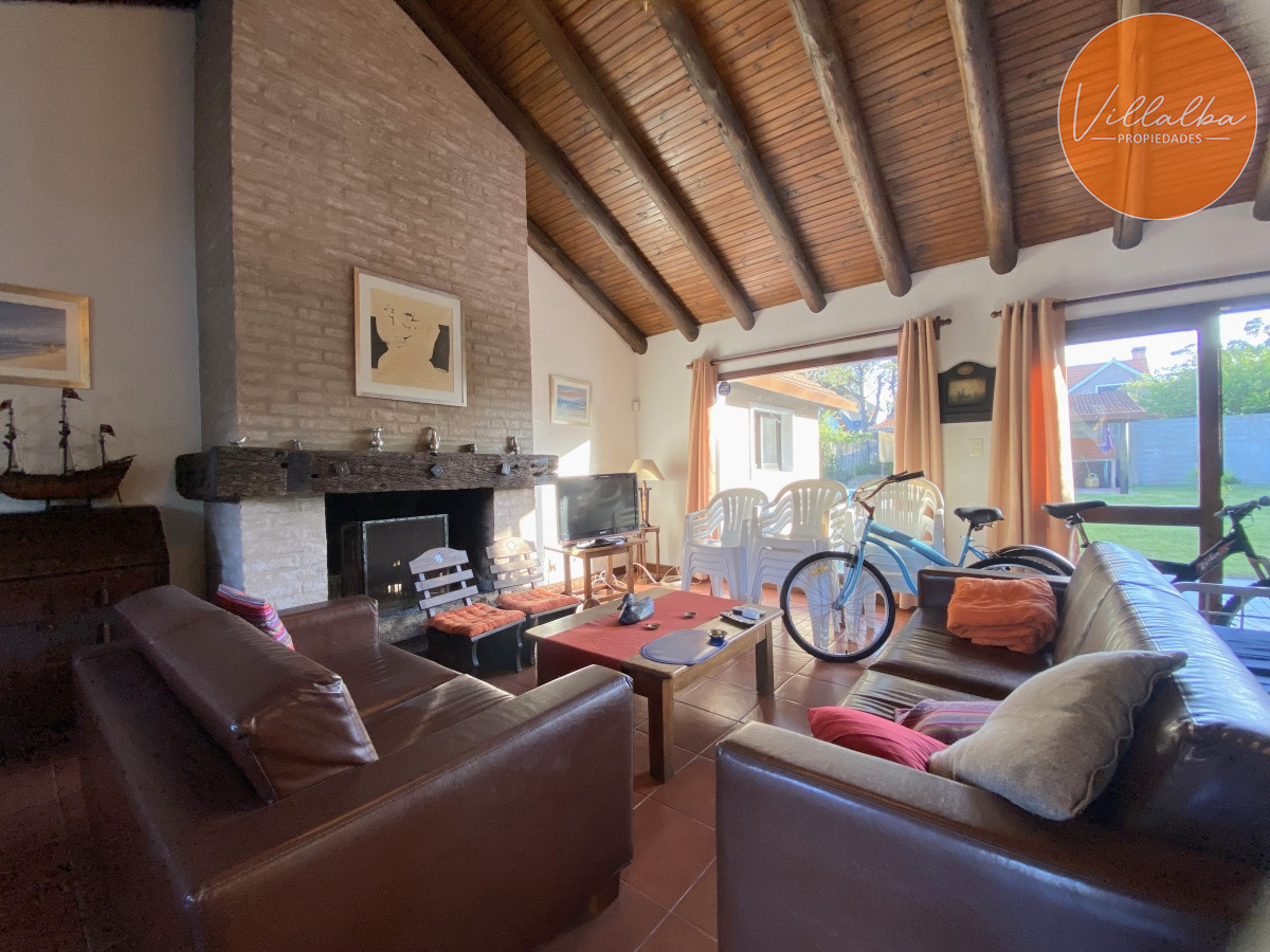 Casa ID.2884 - Punta del Este, chalet con piscina, barbacoa y 4 dormitorios. 