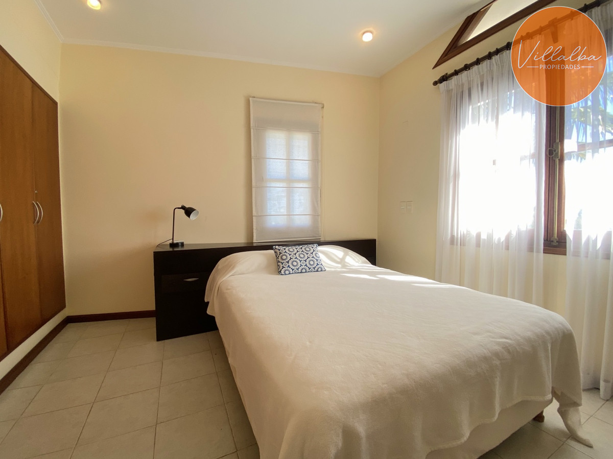 Apartamento ID.3584 - Punta del Este, gran residencia en mansa, 6 dormitorios y piscina climatizada.