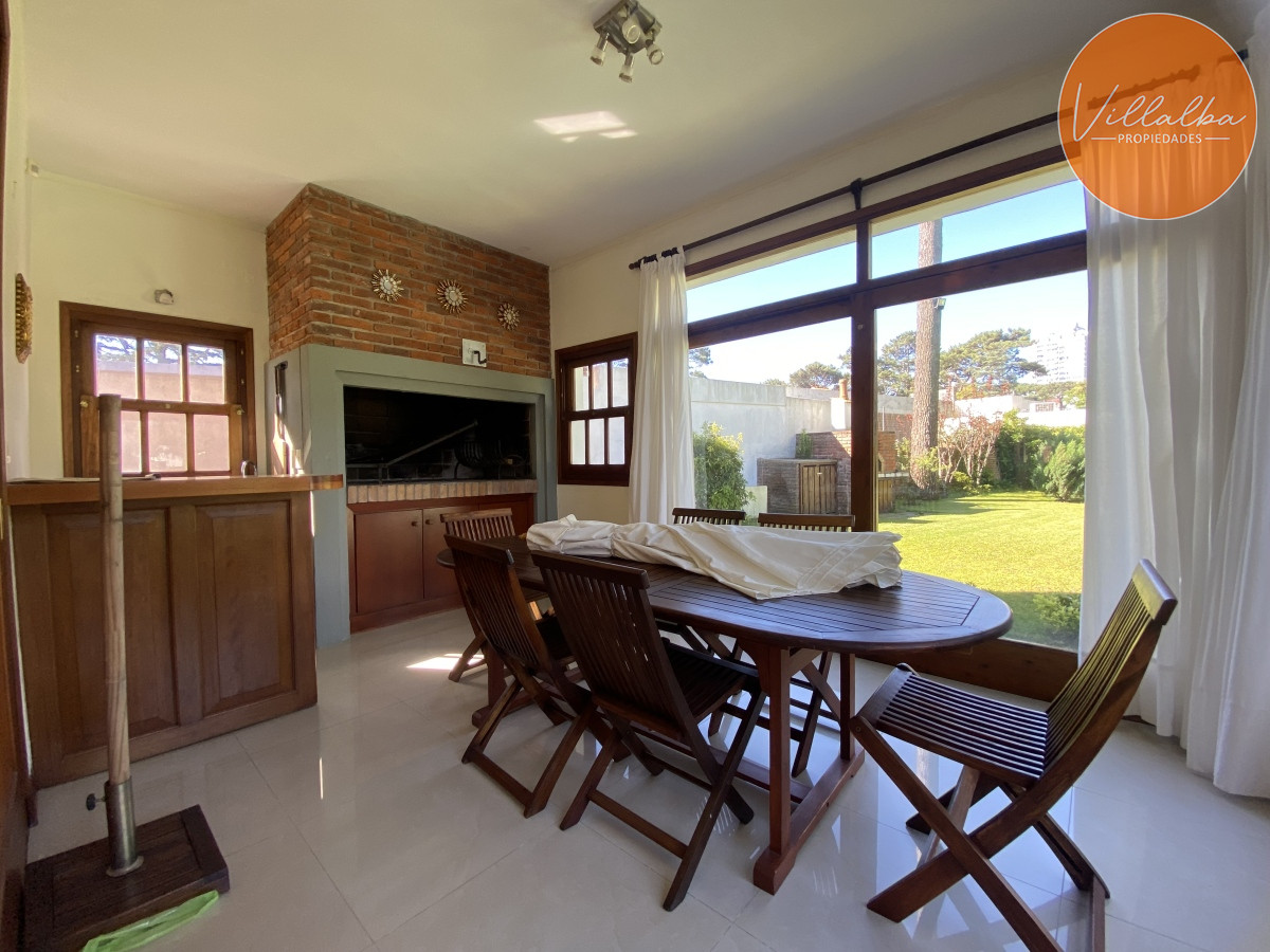 Apartamento ID.3584 - Punta del Este, gran residencia en mansa, 6 dormitorios y piscina climatizada.