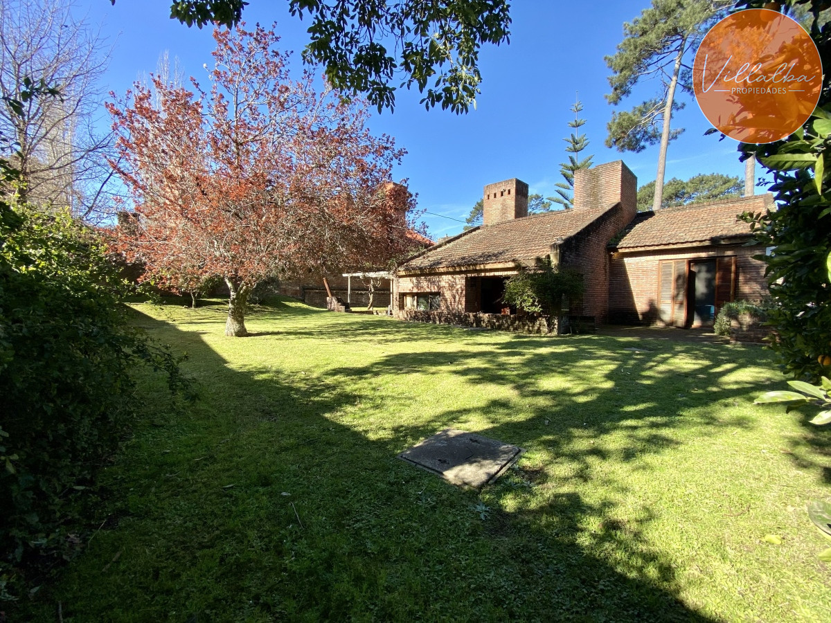 Apartamento ID.3177 - Casa en una sola planta, 3 dormitorios en Pinares, Punta del Este.