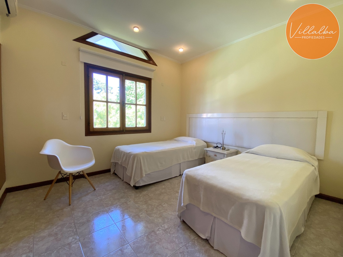 Apartamento ID.3584 - Punta del Este, gran residencia en mansa, 6 dormitorios y piscina climatizada.