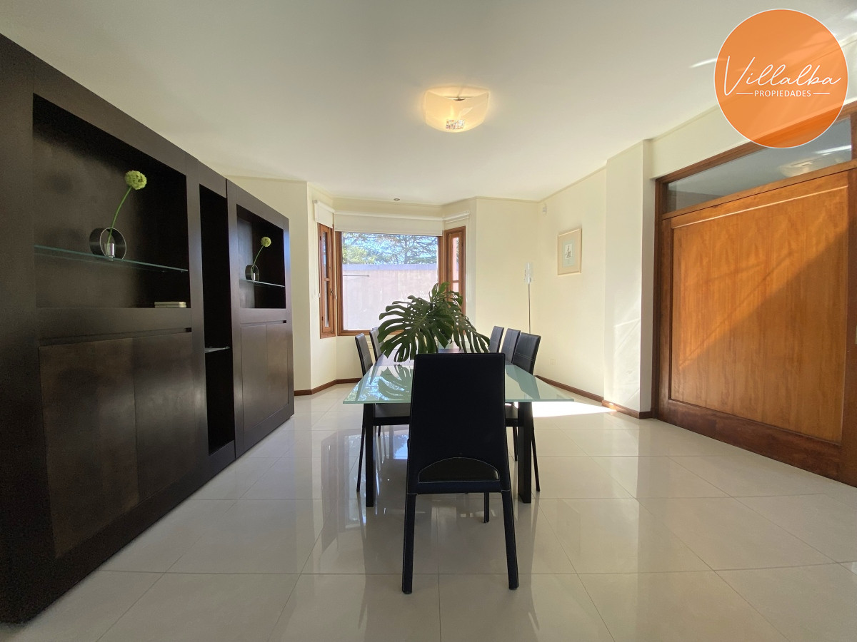 Apartamento ID.3584 - Punta del Este, gran residencia en mansa, 6 dormitorios y piscina climatizada.