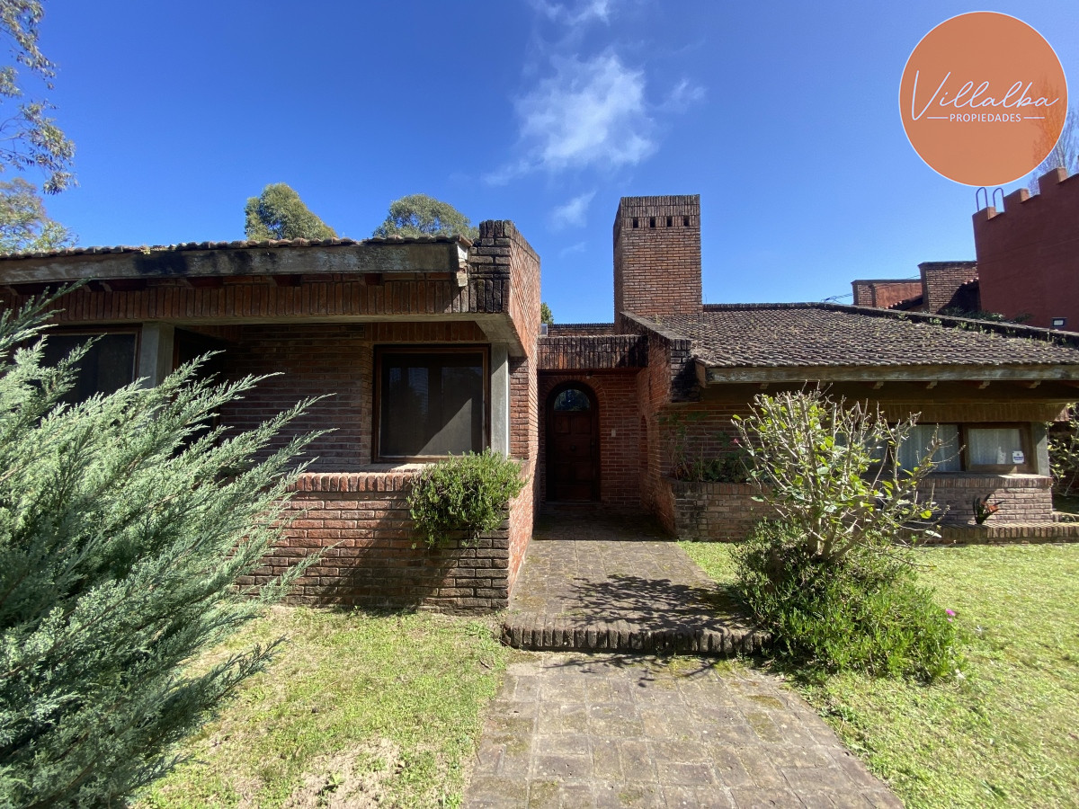 Apartamento ID.3177 - Casa en una sola planta, 3 dormitorios en Pinares, Punta del Este.