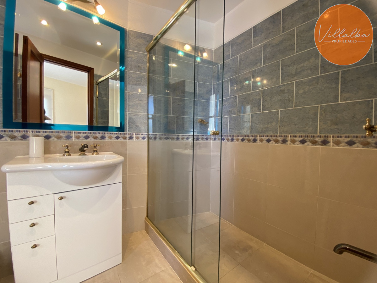 Apartamento ID.3584 - Punta del Este, gran residencia en mansa, 6 dormitorios y piscina climatizada.