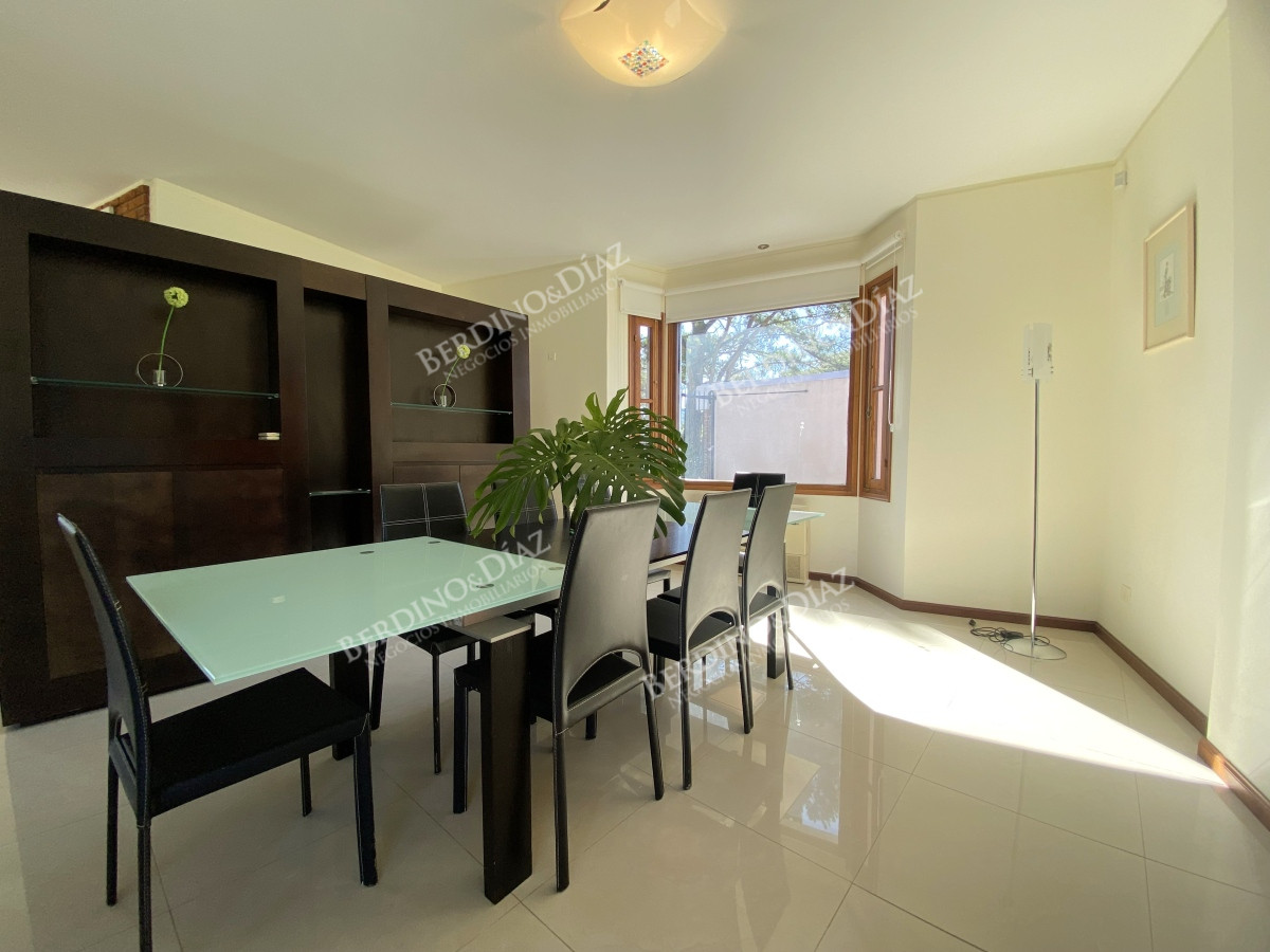 Casa ID.3114 - Punta del Este, gran residencia en mansa, 6 dormitorios y piscina climatizada.