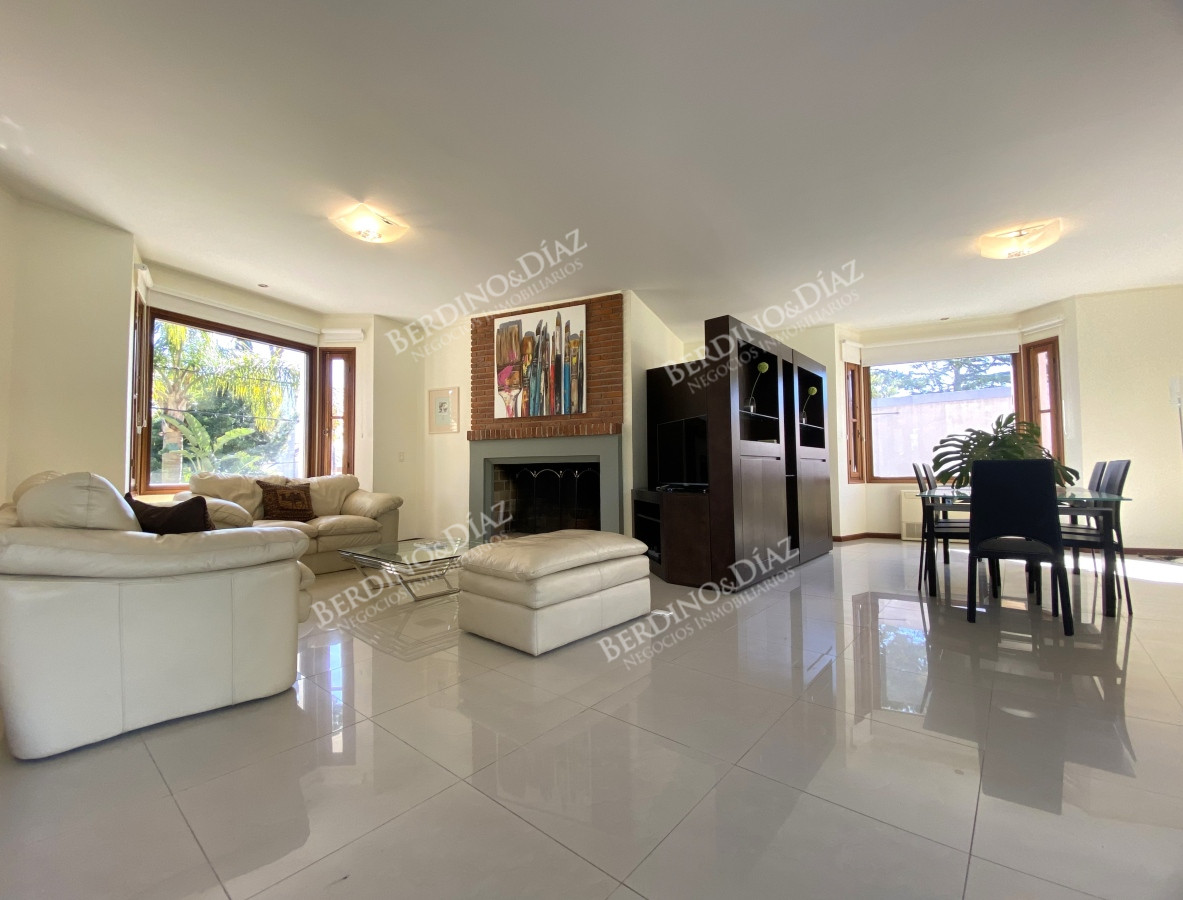 Casa ID.3114 - Punta del Este, gran residencia en mansa, 6 dormitorios y piscina climatizada.