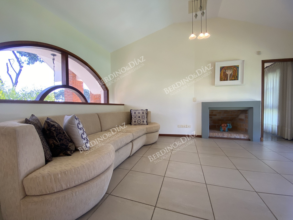 Casa ID.3114 - Punta del Este, gran residencia en mansa, 6 dormitorios y piscina climatizada.
