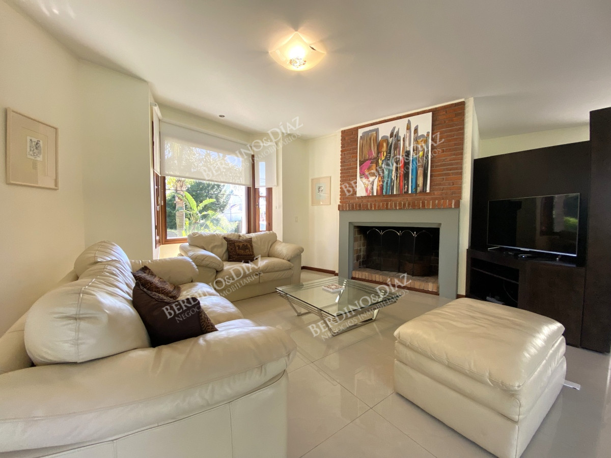 Casa ID.3114 - Punta del Este, gran residencia en mansa, 6 dormitorios y piscina climatizada.
