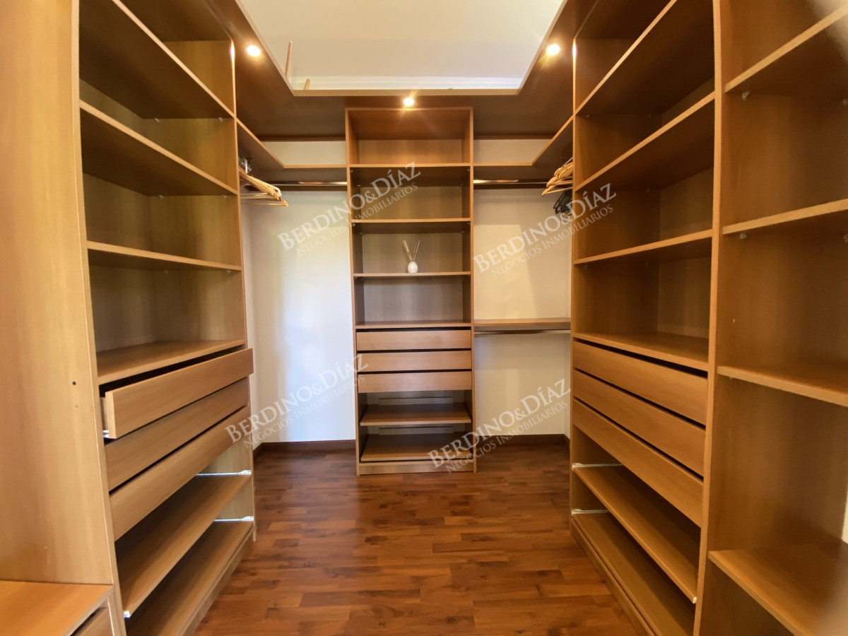 Casa ID.3114 - Punta del Este, gran residencia en mansa, 6 dormitorios y piscina climatizada.