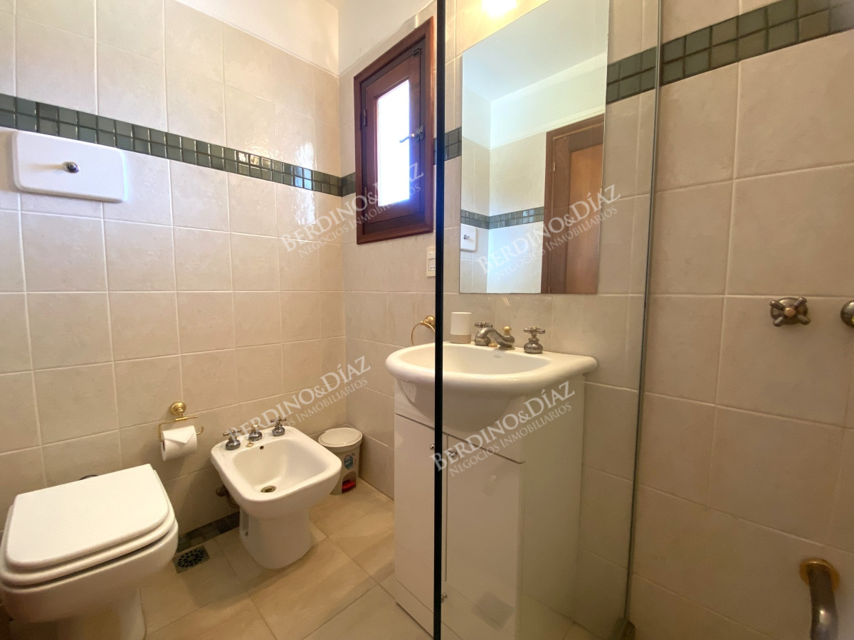 Casa ID.3114 - Punta del Este, gran residencia en mansa, 6 dormitorios y piscina climatizada.