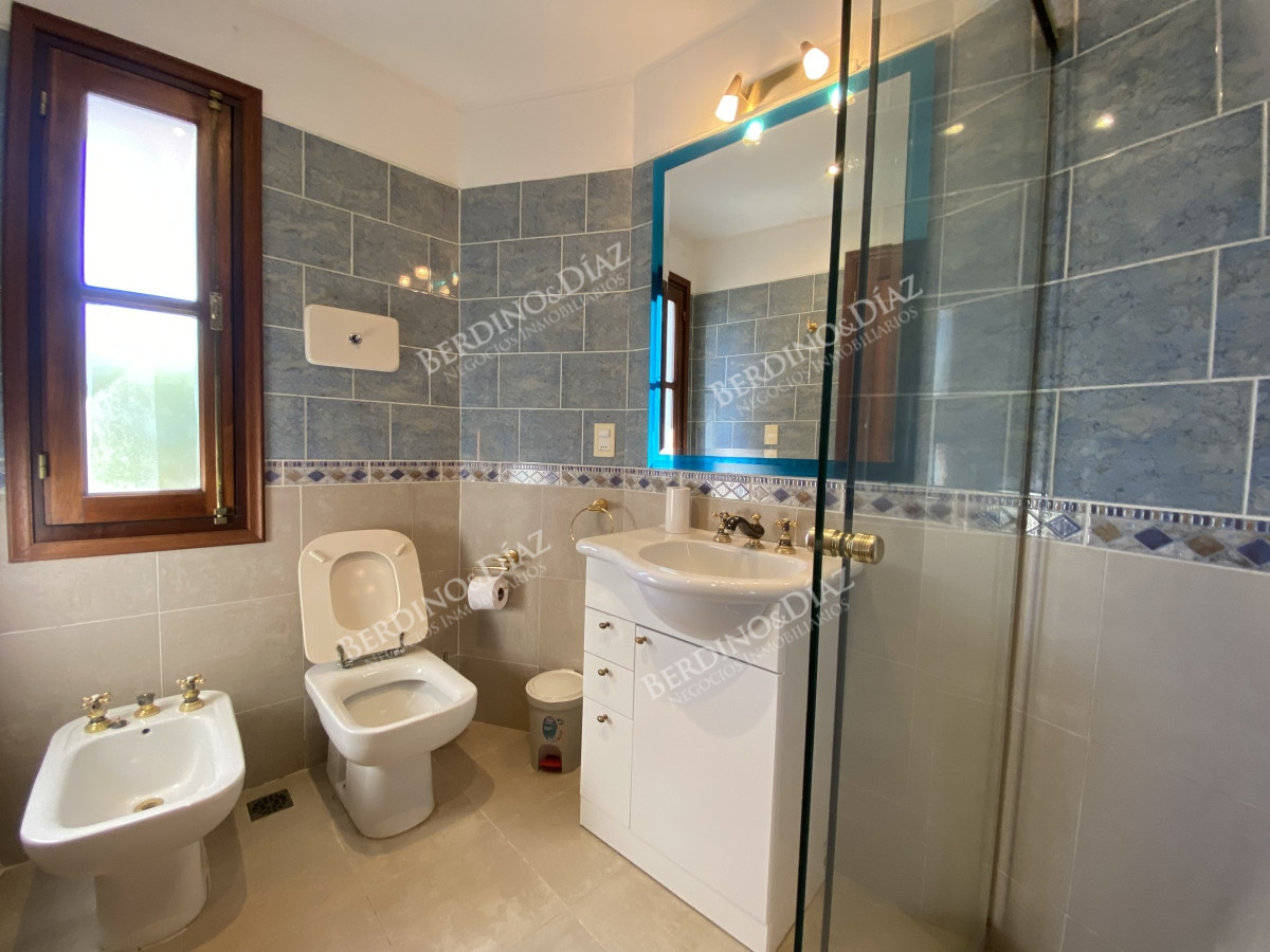 Casa ID.3114 - Punta del Este, gran residencia en mansa, 6 dormitorios y piscina climatizada.