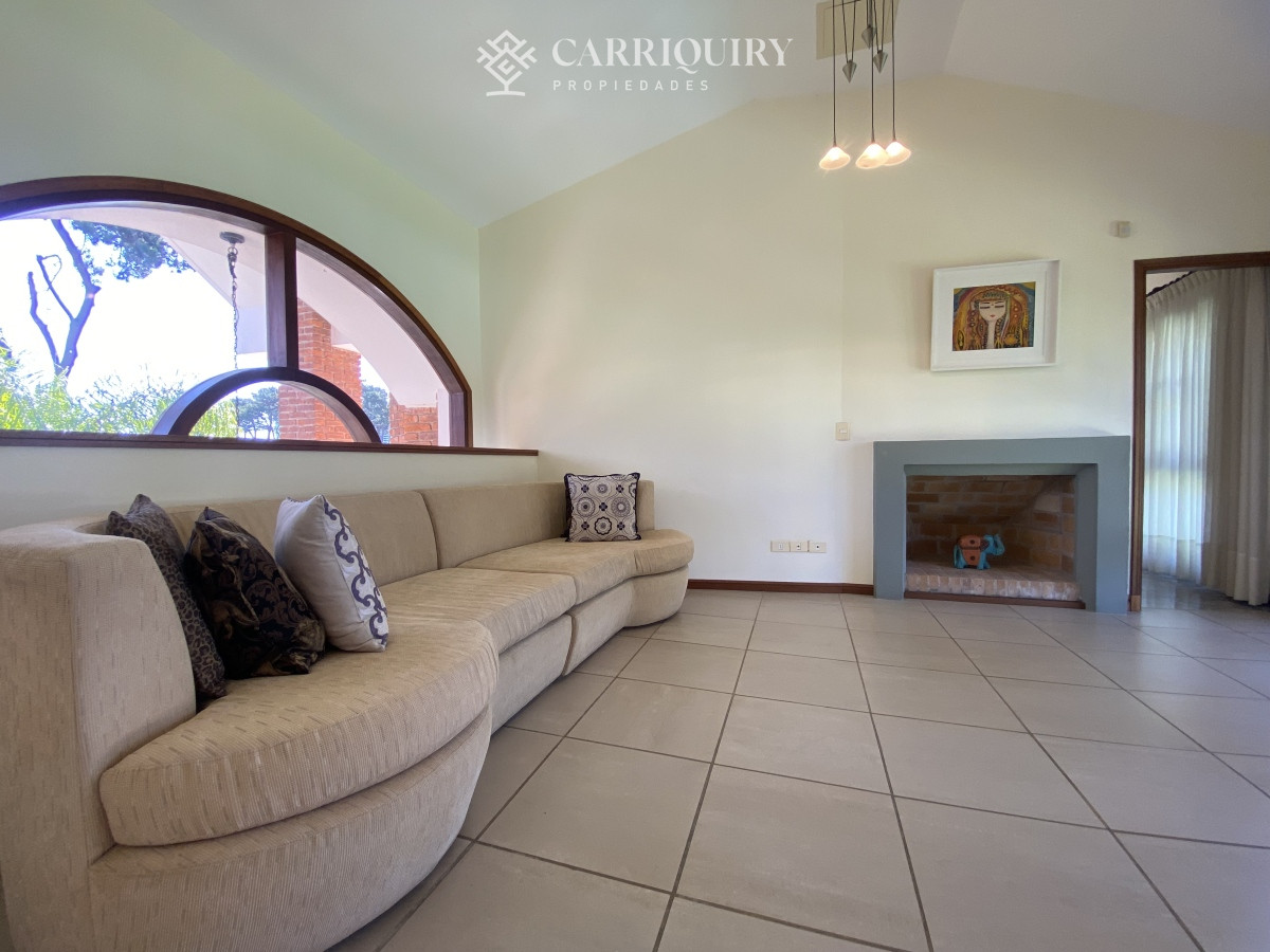 Casa ID.9853 - Punta del Este, gran residencia en mansa, 6 dormitorios y piscina climatizada.
