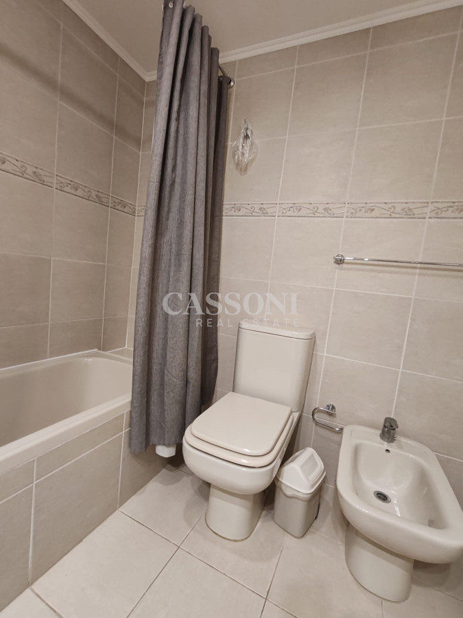 Apartamento ID.202 - Punta del este, Península, departamento de 2 dormitorios con piscina, terraza y cochera.