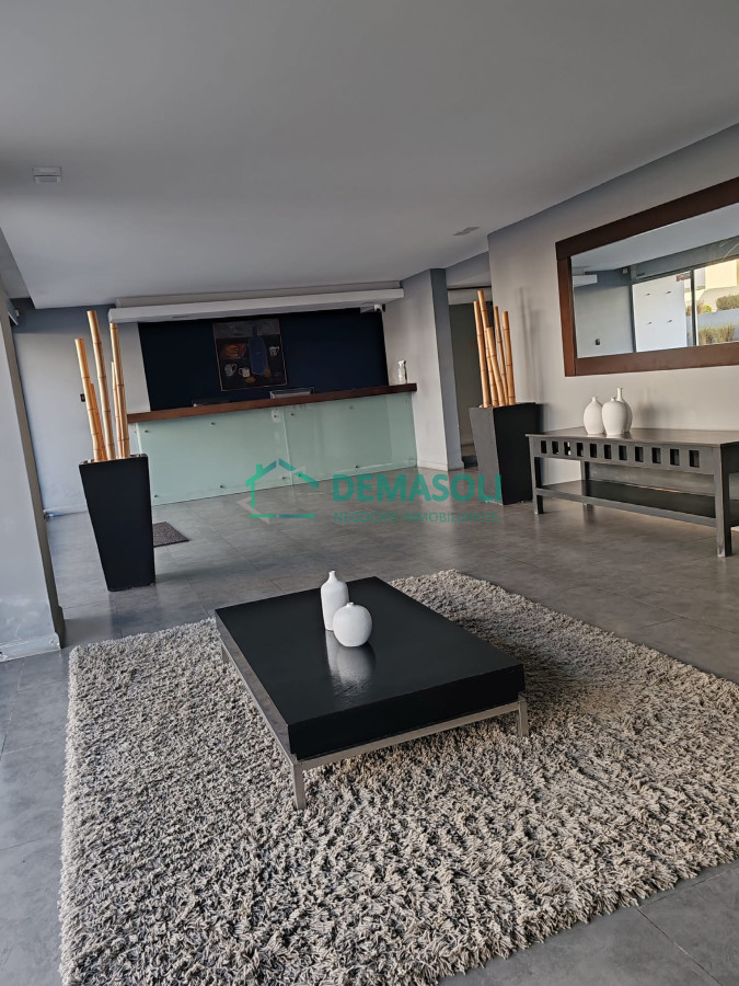 Apartamento ID.962 - Punta del este, Península, departamento de 2 dormitorios con piscina, terraza y cochera.
